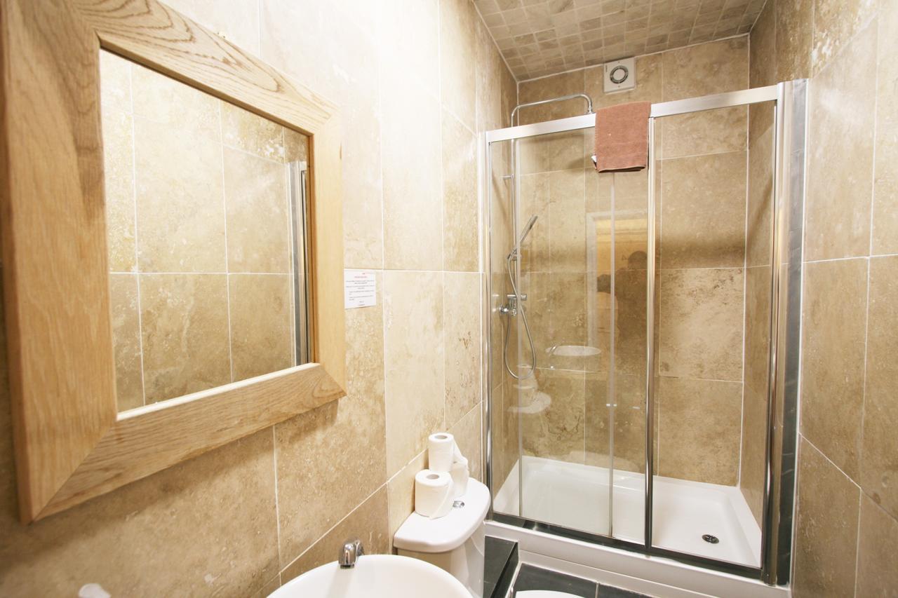Central Studios Gloucester Place By Roomsbooked Челтнем Екстер'єр фото